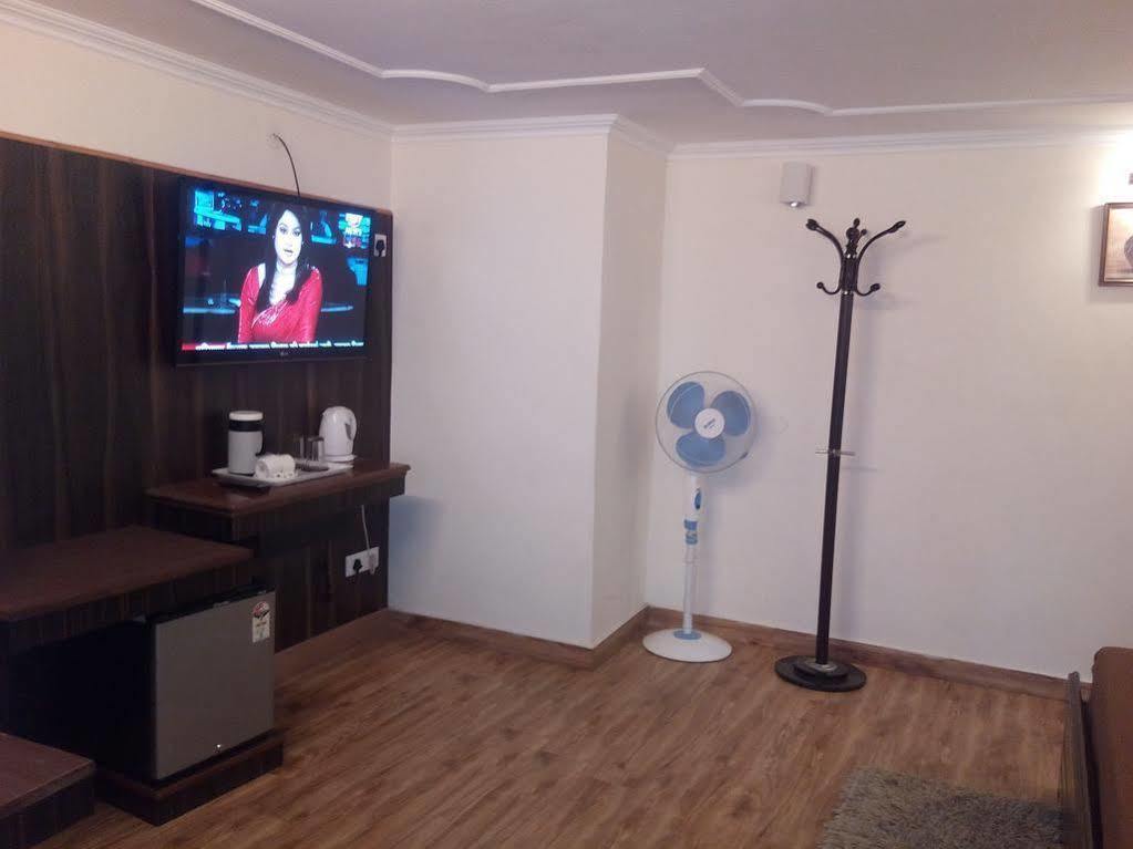 Torrentium Lodge Shimla Exteriör bild