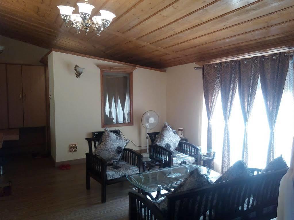 Torrentium Lodge Shimla Exteriör bild